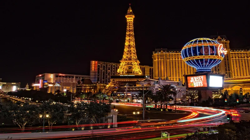 Đăng Ký uk88banca Nhận Thưởng 2026 | las vegas,  eiffel tower,  buildings,  architecture,  illuminated,  city lights,  motion blur,  long exposure,  casino,  city,  cityscape,  downtown,  night,  gambling,  hotel,  usa,  night photography,  las vegas,  las vegas,  las vegas,  las vegas,  las vegas,  casino,  casino,  hotel